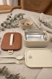 Hermia Caja de Almuerzo de Acero Inoxidable 650 ml Crema